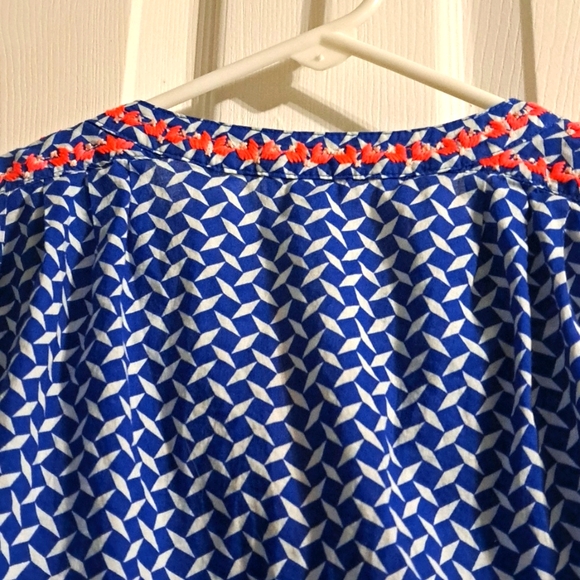 J Crew Sleeveless Blue and White Top with Embroidered Pattern - Picture 5 of 5